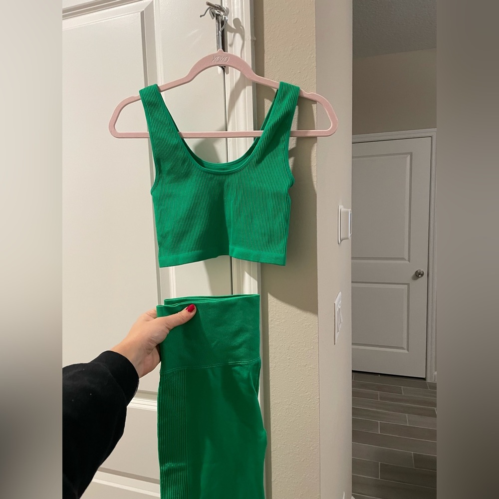 Green sports bra and leggings set